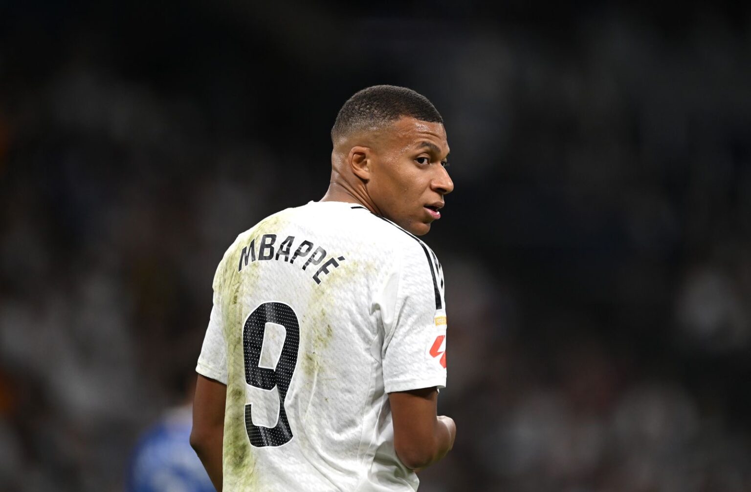 Se encienden las alarmas en el Real Madrid Mbappé pide el cambio y se